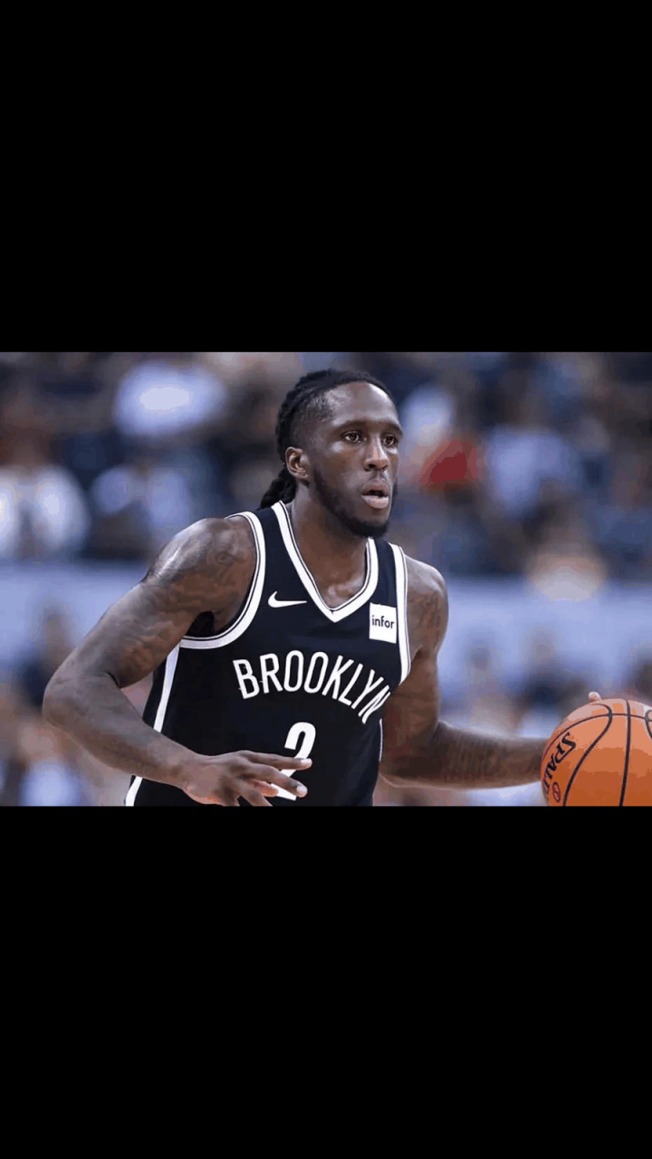 pm体育官网关于布鲁克林篮网训练开放日；冲刺阶段完成体检引欢呼；NBA总决赛在即；年轻球员得到机会的信息