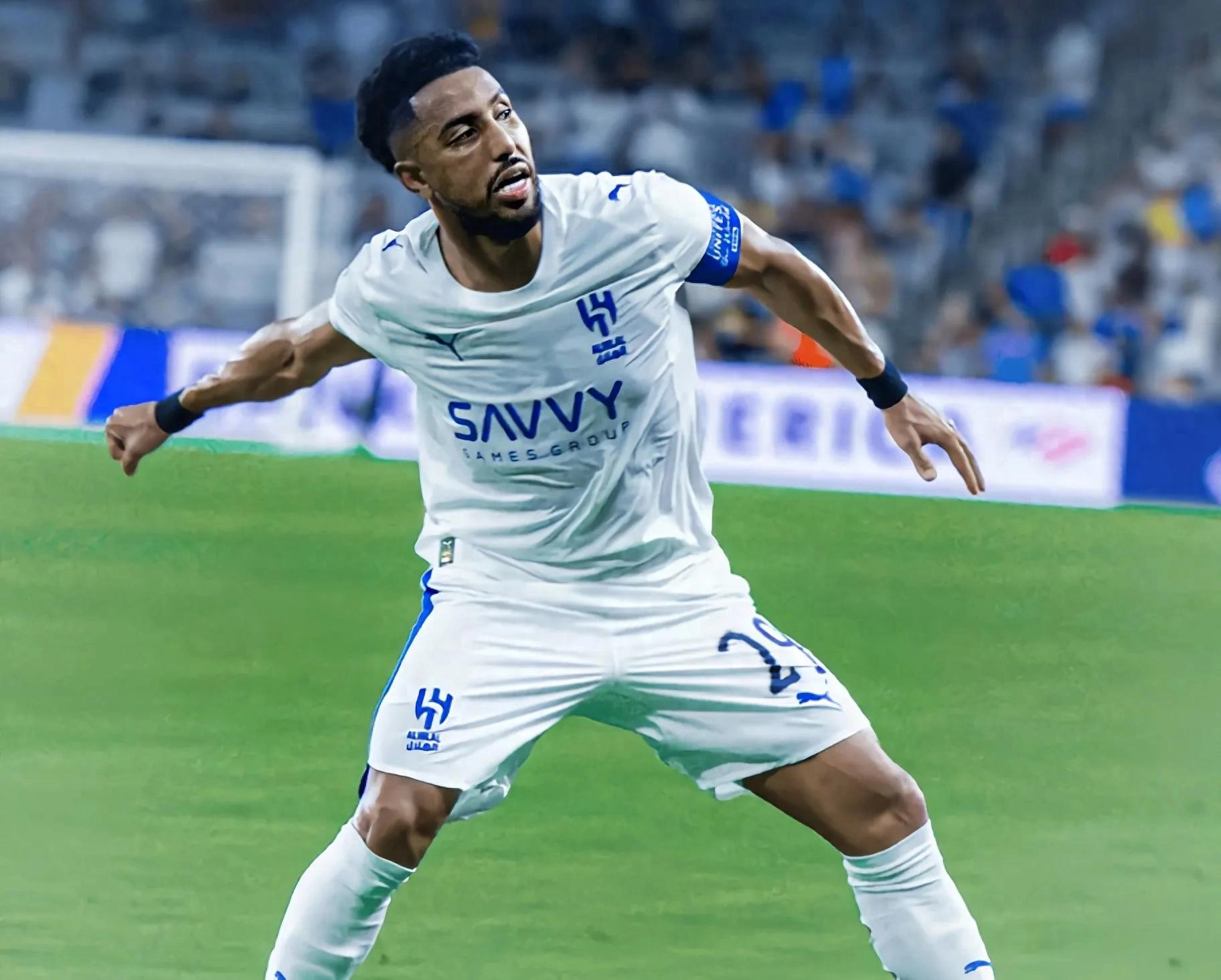 pm体育官方入口关于赛地聚焦：欧超杯赛前热度飙升，俄克拉荷马雷霆防线松动，更衣室稳定，轮换策略成焦点的信息