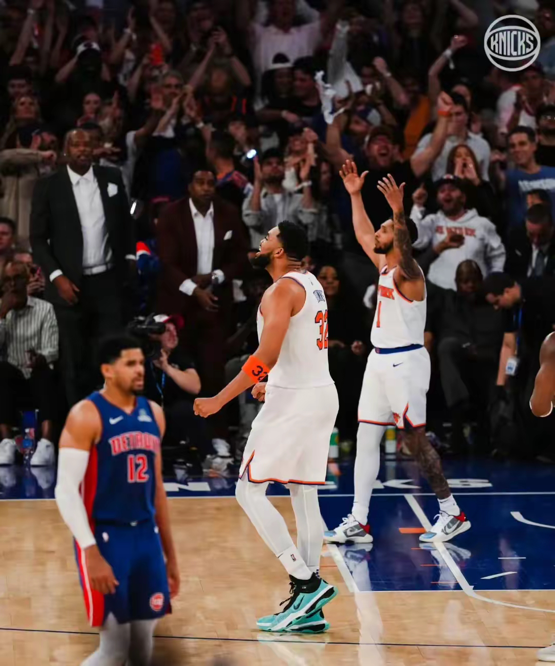 pm体育官方app纽约尼克斯今晨遗憾出局；志在CBA常规赛名次提升；气氛紧张；数据趋势出现新变化的简单介绍